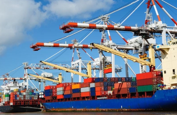 在這個全球化的大潮中，國際貨運代理扮演著越來越重要的角色