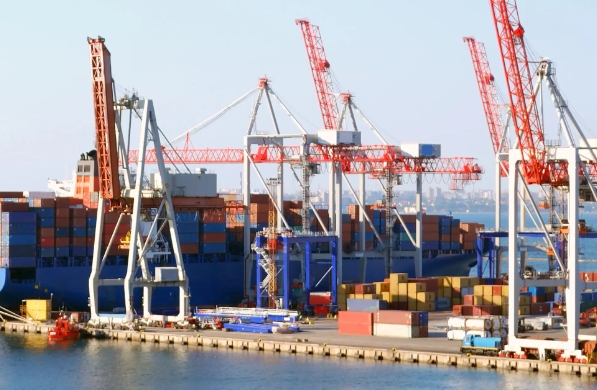 美國貨代行業作為全球貿易的關鍵一環，將繼續發揮著不可替代的作用