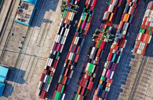 韓國貨代作為連接中韓貿易的橋梁，發揮著舉足輕重的作用